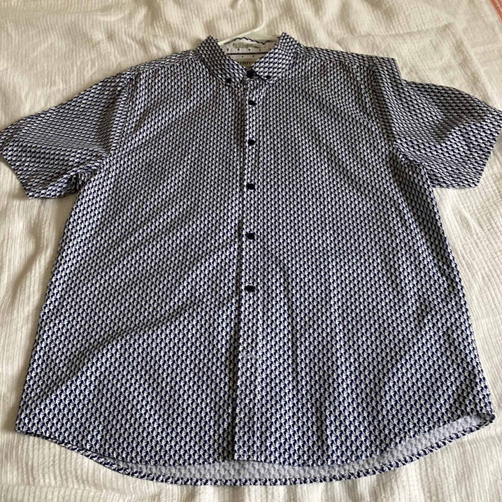 Heritage Clothing men’s 100% cotton short sleeved size XL button down shirt